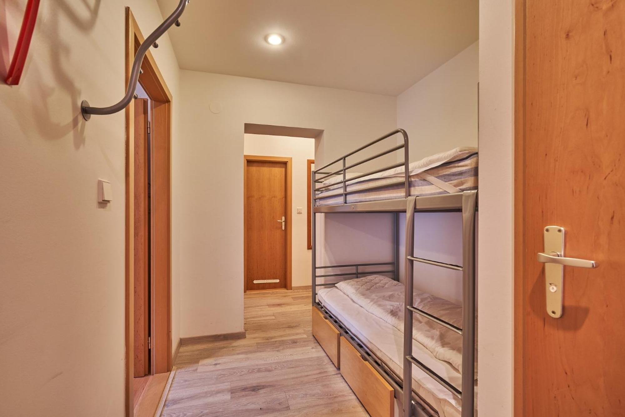 Poustevnik Apartment *
